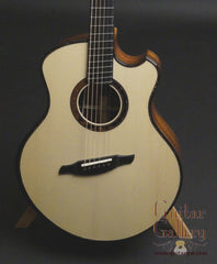 Doerr Solace Select guitar