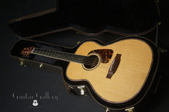 Takamine EF75M-TT guitar inside case