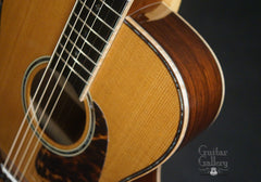 Takamine EF75M-TT guitar upper bout