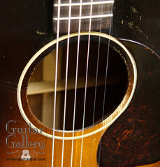 Vintage Gibson LG-2 Guitar
