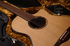 G.R.Bear 00c guitar inside case