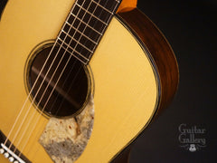 Brondel D1 guitar upper bout