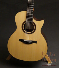 Buendia OMC Guitar