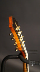 Campanella Dué 2-Point Mandola side of headstock