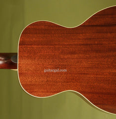 Huss & Dalton Guitar: Mahogany Custom Crossroads