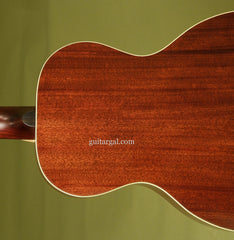 Huss & Dalton Guitar: Mahogany Custom Crossroads