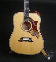 Gibson Doves in Flight guitar spruce top