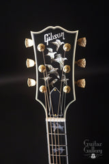 Gibson Doves in Flight guitar headstock