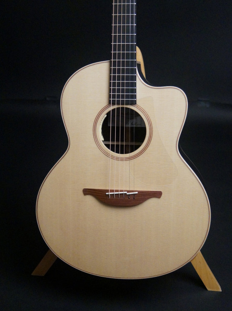 Lowden F32c guitar Sitka spruce top