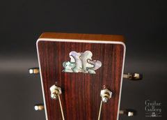 Froggy Bottom guitar logo