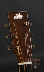 Froggy Bottom guitar headstock