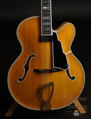 Guild Benedetto Johnny Smith Award Archtop close