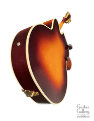 Guild X-700 sunburst archtop jack