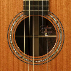 Huss & Dalton 000-SP guitar rosette