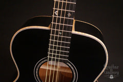 Froggy Bottom black H14 guitar at Guitar Gallery