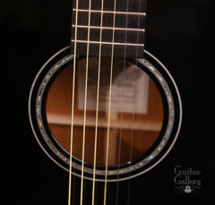 Froggy Bottom guitar black model H14 rosette
