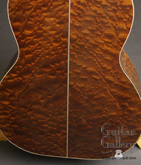 Huss & Dalton 000 guitar sapele back close