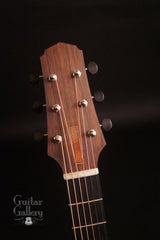 Indian Hill 00 guitar headstock