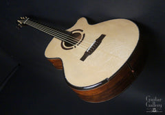 Kinnaird OMc Westcoast guitar bearclaw European spruce top