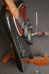 Klein black headless electric guitar ergonomic arm rest