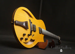 Marchione semi-hollow deluxe archtop glam shot