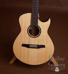 Marchione OMc guitar Swiss spruce top