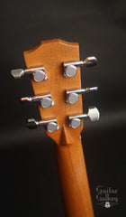 McKnight Lowlander Guitar Gotoh tuners