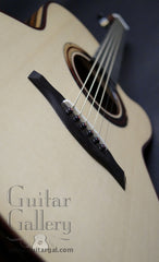 Maingard 000 Guitar