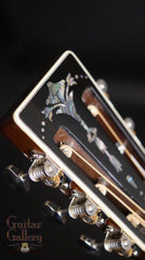 Moonstone Guitar: Brazilian Rosewood 000-42