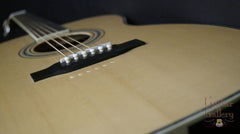 Moonstone 000-42 guitar adirondack spruce top