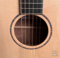 Lowden O-35c Chechen Guitar rosette