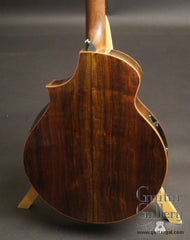 The Oneida guitar back