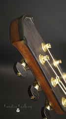 The Oneida guitar headstock side