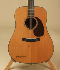 Martin Guitar: Mahogany D-18