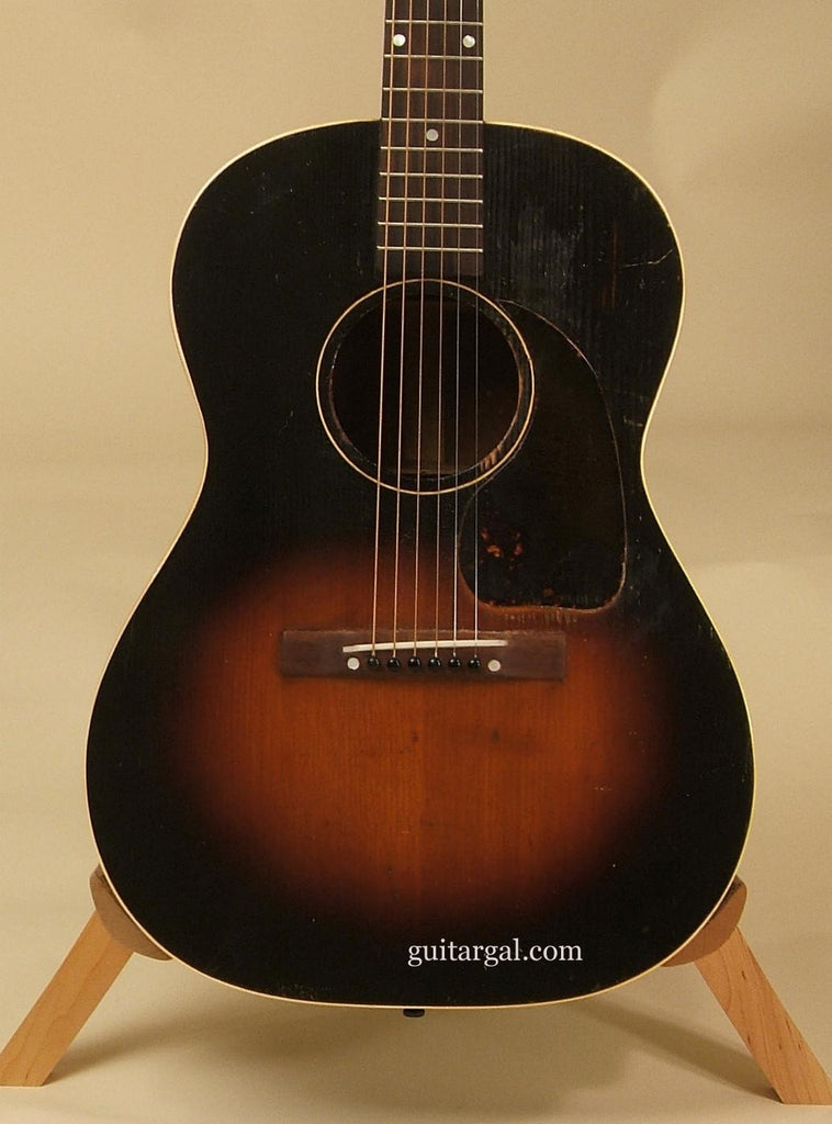 Gibson Guitar: Sunburst LG-2