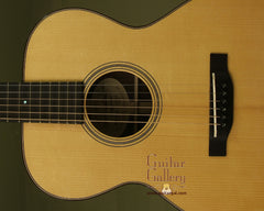 Dudenbostel Guitar: Brazilian Rosewood 000