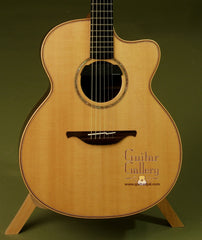 Lowden Guitar: Indian Rosewood O32c