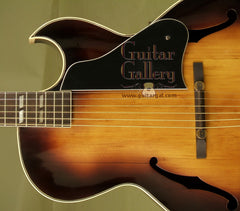 Gibson Guitar: Sunburst L-4C