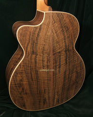 Lowden Guitar: Bastogne Walnut O35c