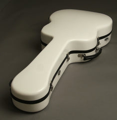 Karura Sentinel Flight Case Cases: White Maingard OM