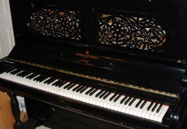 Steinway Keyboards: Ebonized upright
