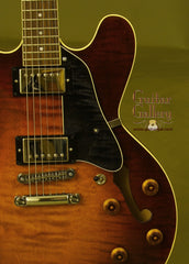 Heritage Guitar: Vintage Wine Burst H535