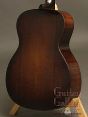 Santa Cruz Guitar: Used Fiddleback Mahogany OM