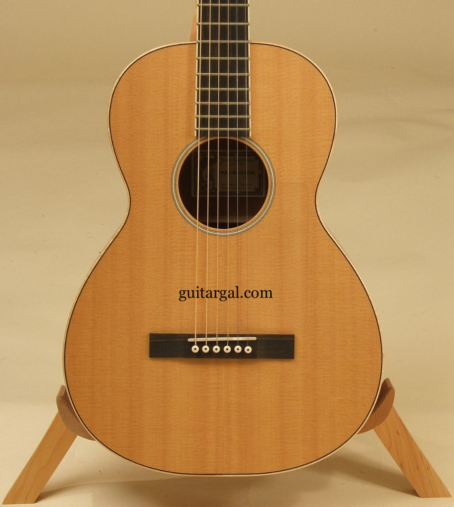 Larrivee' Guitar: Used Mahogany Parlor
