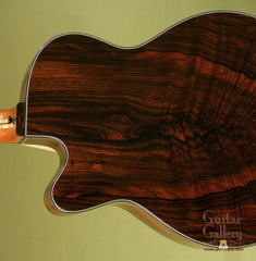 Schwartz Guitar: Used Brazilian Rosewood Oracle