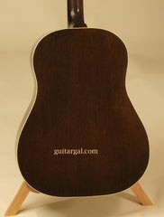 Gibson Guitar: Vintage Sunburst J-45