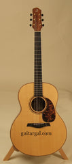 Beneteau Guitar: Used Honduran Rosewood Concert Standard