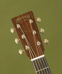 Martin Guitar: Aging Toner on Top D-18V