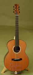 Traphagen Guitar: Honduran Rosewood OM