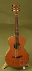 Stehr Guitar: Lucky Strike Redwood Top Auditorium